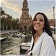 Soy una chica estudiante de arquitectura. Imparto clases particulares desde primer curso de primaria hasta bachiller