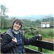 Maestra de Educación Primaria con un nivel nativo de español e inglés. Ofrezco clases de conversación en ambos idiomas.