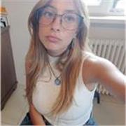 Neolaureata in lettere offre ripetizioni online a studenti di liceo, superiori e medie