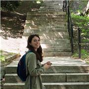 Laureata magistrale in biologia marina Impartisce lezioni di biologia, materie scientifiche e inglese