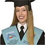 Graduada en Estudios Ingleses. Realicé las prácticas de MAT en un campamento de verano inglés con niños y jóvenes.