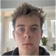 English Lehrer, der als Muttersprachler in England aufgewachsen ist