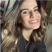 Laureata in lingue e culture straniere, studentessa magistrale in media e comunicazione