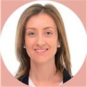 Profesora de matemáticas imparte clases para niños de Primaria y ESO