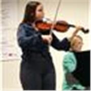Profesora de violin para niños pequeños presencial y online 