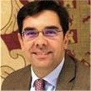 Licenciado en Administacion y Dirección de empresa y Licenciado en Investigacion y Técnicas de Mercado 