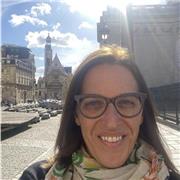 Collaboratrice notarile da 25 anni, laureata in giurisprudenza, offre lezioni e ripetizioni di diritto civile e commerciale.