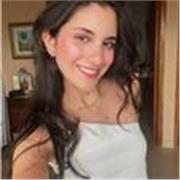 Não tenho experiência na área educacional, mas concluí o Ensino Médio, estou cursando Direito na UEMG e sou apaixonada por ensinar