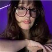 Estudiante de ingeniería electrónica da clases virtuales de matemáticas básica para niños, resuelve sus dudas y aclara los temas