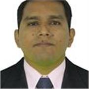 Entrenador federado de capoeira dicta clases para enseñanza del arte marcial