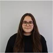 Hola soy Rut, tengo 18 años y acabo de terminar 2° de Bachillerato de humanidades. Ofrezco clases de lengua castellana y literatura para alumnos hasta 2° de bachillerato