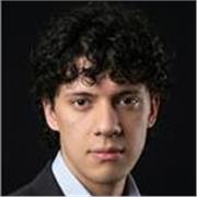 El profesor de matemáticas impate clases a niños de todas las edades