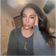 Soy una chica joven que quiere impartir clases a personas que quieran aprender técnicas básicas del mundo del maquillaje 