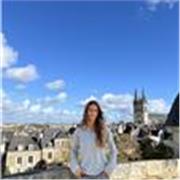 Profesor de Francés apto para nivel bajo o intermedio.