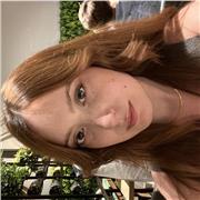 Laureanda in Scienze e Tecniche della Psicologia Cognitiva, impartisce lezioni di italiano, scienze umane, storia, inglese base