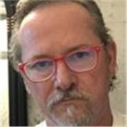 Englischer Muttersprachler mit 40 Jahren Ehrfahrung als Werbetexter und Mentor in der Werbebranche.