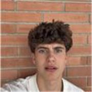 Joven responsable y comunicativo. Ofrezco cuidado de niños y apoyo escolar, ayudando con tareas, idiomas y actividades educativas.