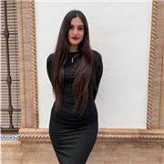 Me defino como una persona constante, empatía, cariñosa, responsable, atenta y trabajadora