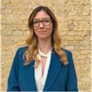 Soy licenciada en economía y hablante nativo de italiano, me gustaría ayudar a las personas que quieren aprender italiano.
