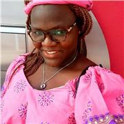 Französisch-Tutorin , die mit Kinder bei lLernen Spaß hat