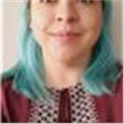 Profesora perteneciente al área de ciencias de la salud imparte clases de Biología a todos los niveles de educación