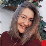 Soy una chica disponible para ofrecer clases particulares