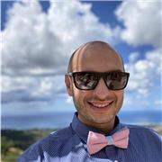 Offro lezioni per bambini delle elementari e ragazzi delle medie. Per le superiori materie umanistiche e letterarie.