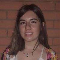 Profesora de Química imparte clases virtuales a alumnos de todas las edades