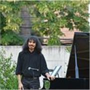Clases de piano, de guitarra, de teoría musical, de armonía, entre otras cosas