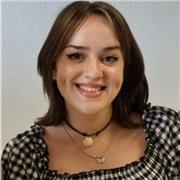 Tengo experiencia tratando con personas y puedo dar clases de biología hasta nivel de la ESO.