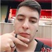 Joven, atento, trabajador, inteligente, amigable, curioso, implicado y tranquilo