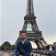 Profesor de primaria, apto para dar clases a todos los niveles. Con expectativas