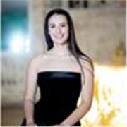 studentessa in ingegneria impartisce lezioni di matematica on-line per tutti i livelli