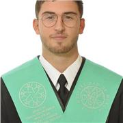 Profesor titulado en Grado en Educación Primaria, con más de dos años de experiencia.