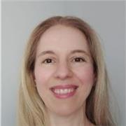 Profesora de idiomas para jóvenes y adultos. Ayudo a personas de todo el mundo a aprender español de manera natural y comunicativa