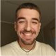 Graduado en Ciencias Políticas con experiencia en inglés y con capacidad para impartir clases de español a extranjeros.