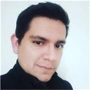 Profesor de lenguaje y comunicación, titulado por la Pontificia Universidad Católica de Valparaíso, tramo avanzado