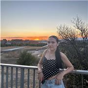 Profesora de apoyo escolar especializada en clases para niños de forma online o presencial