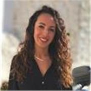 Profesora titulada, con un grado de Maestro. Con más de 6 años de experiencia en diferentes edades, tanto inglés y apoyo escolar.