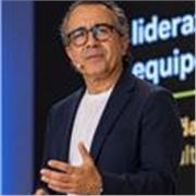 Experto en dirección de recursos humanos, orientación profesional, acompañamiento a los alumnos. Persona muy cercana y empática. 