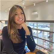 Docente di lettere. Disponibile per lezioni in presenza e online per italiano, storia e geografia