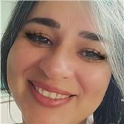 Professora pedagoga e de Língua Portuguesa com experiência no ensino presencial