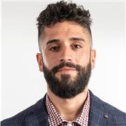 Una persona muy organizada y abierta de mente que se adapta a todos los niveles