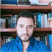 Me defino como docente e investigador en filosofía y psicología en dirección a la ecología. Dirijo mis clases con amor al saber.