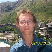 I'm a CELTA-certified English teacher based in the UK! Let's chat 😊