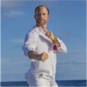 Erfahrener Personal Trainer & Movement Coach bietet praxisnahen Online-Unterricht für angehende Trainer und Sportbegeisterte.