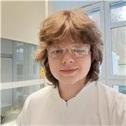 Nauczyciel chemii i matymatyki dla dzieci z szkoły podstawowej i średniej