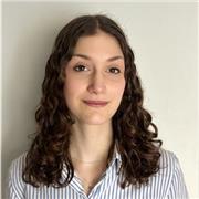 Étudiante en Psychologie âgée de 20ans, je donne des cours dans diverses disciplines afin de soutenir et accompagner les jeunes :)