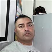 Maestro de lenguas con 25 años de experiencia y vinculado con el sistema educativo en todos los campos de la enseñanza