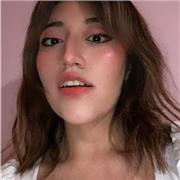 Profesora de arte apasionada que busca transmitir conocimiento y hacer agradable la temática a cualquier alumno, con muchas ganas de enseñar